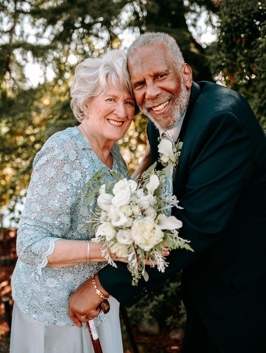 An elegant Lake Oswego couple married by Married In Moments